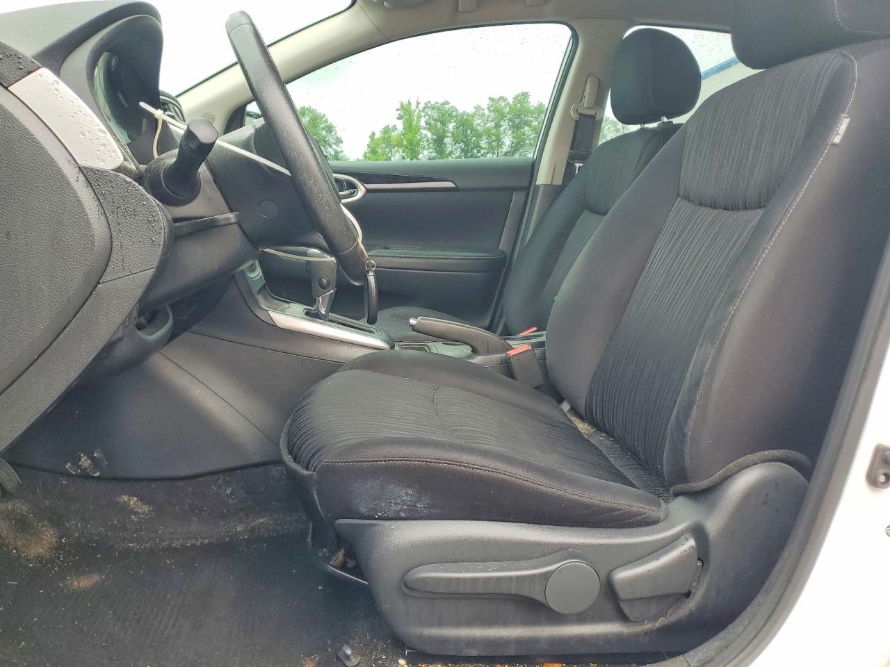 2019 NISSAN SENTRA SV photo 7