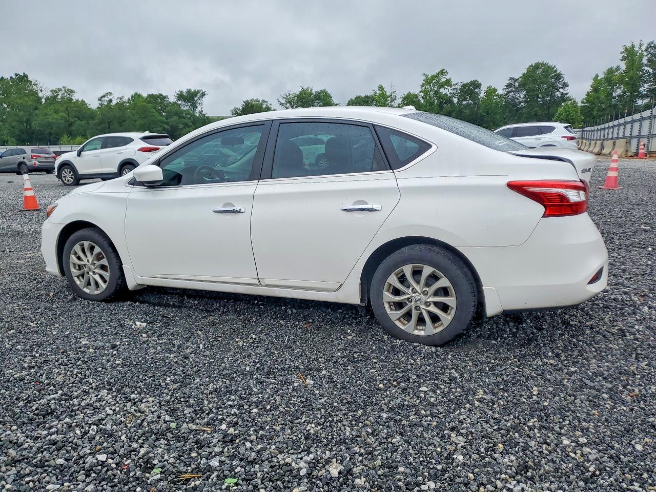 2019 NISSAN SENTRA SV photo 2