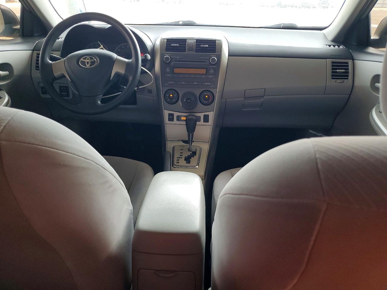 2011 TOYOTA COROLLA LE photo 15