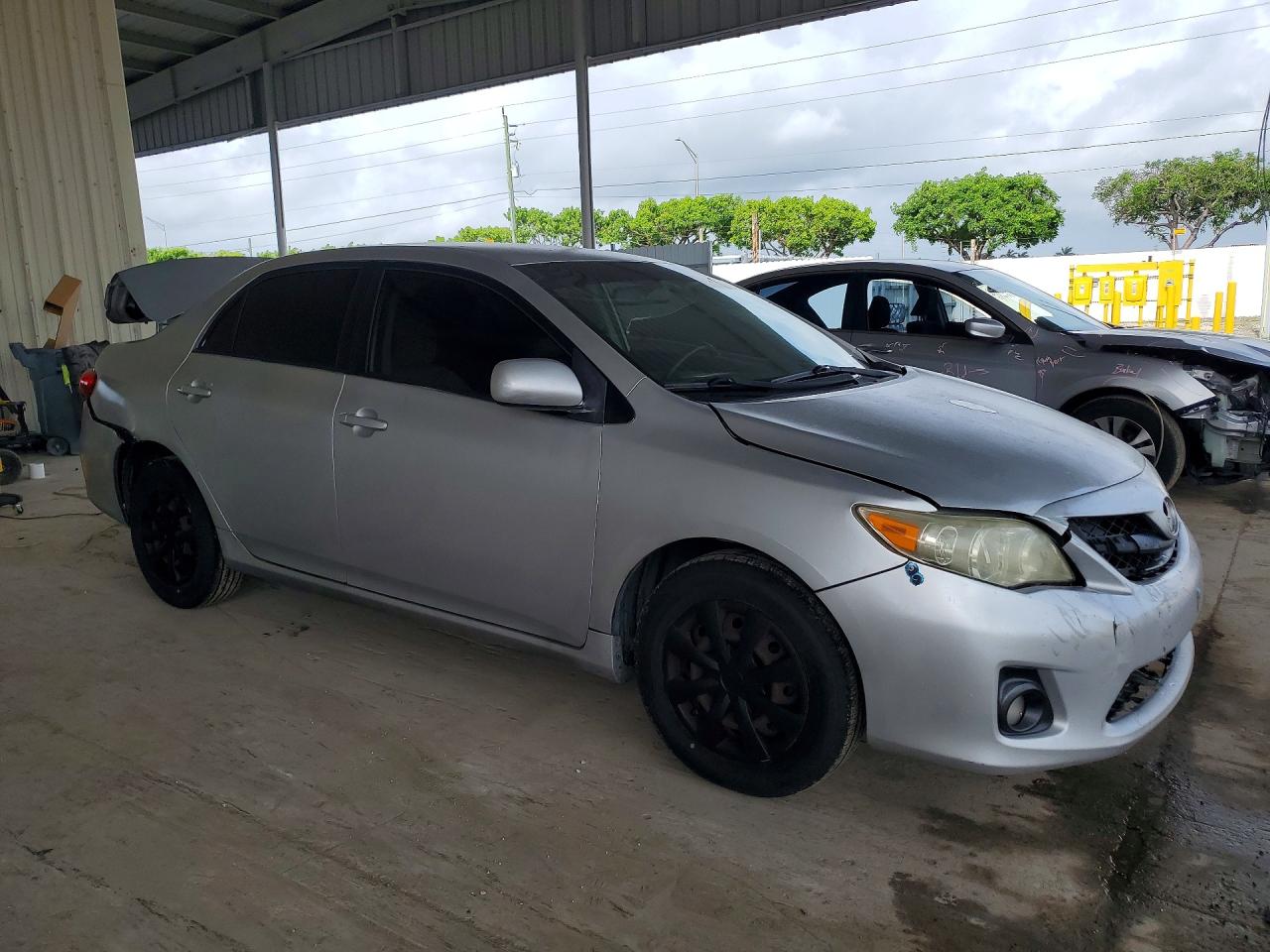 2011 TOYOTA COROLLA LE photo 7
