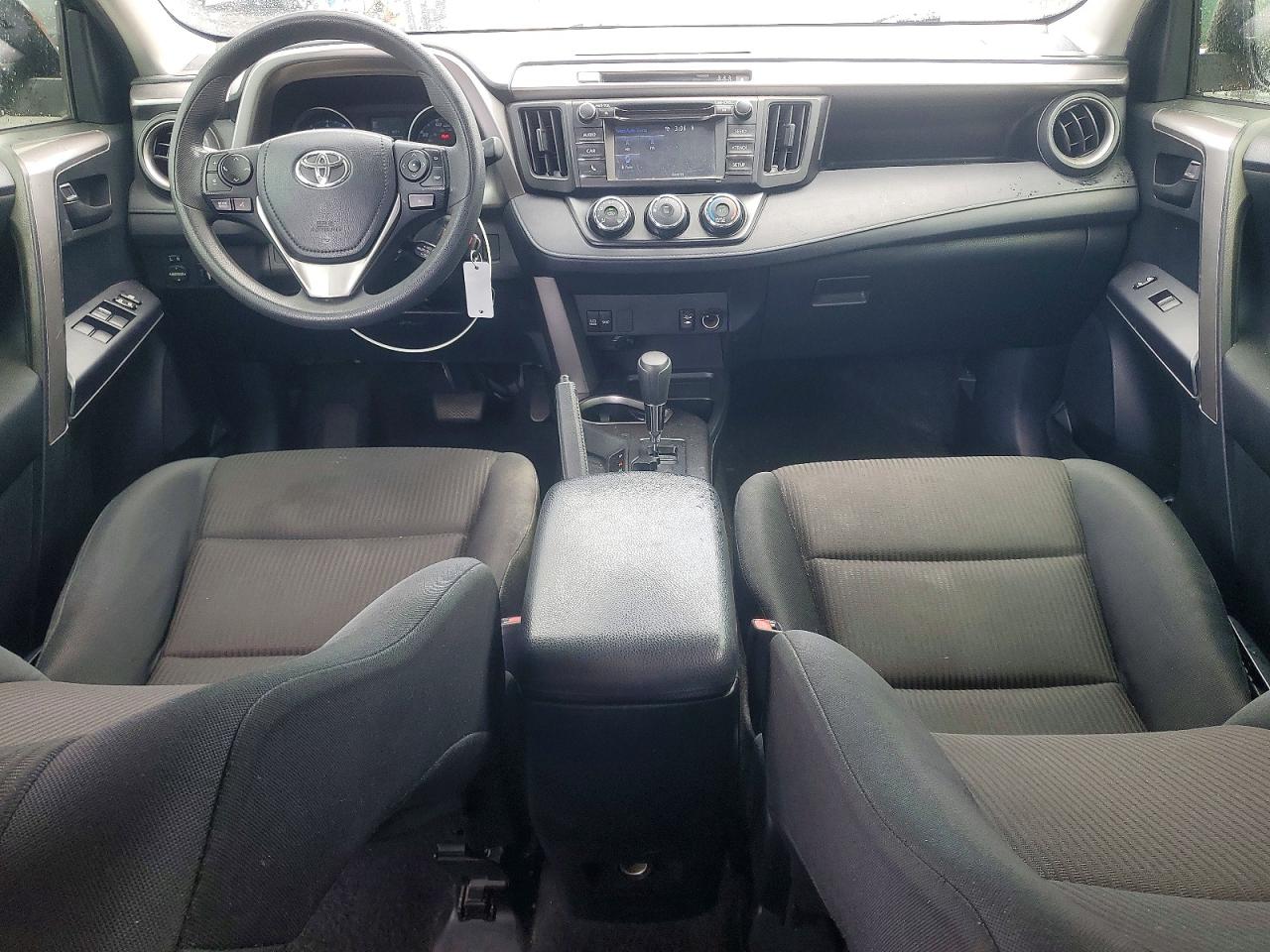 2018 TOYOTA RAV4 LE photo 22