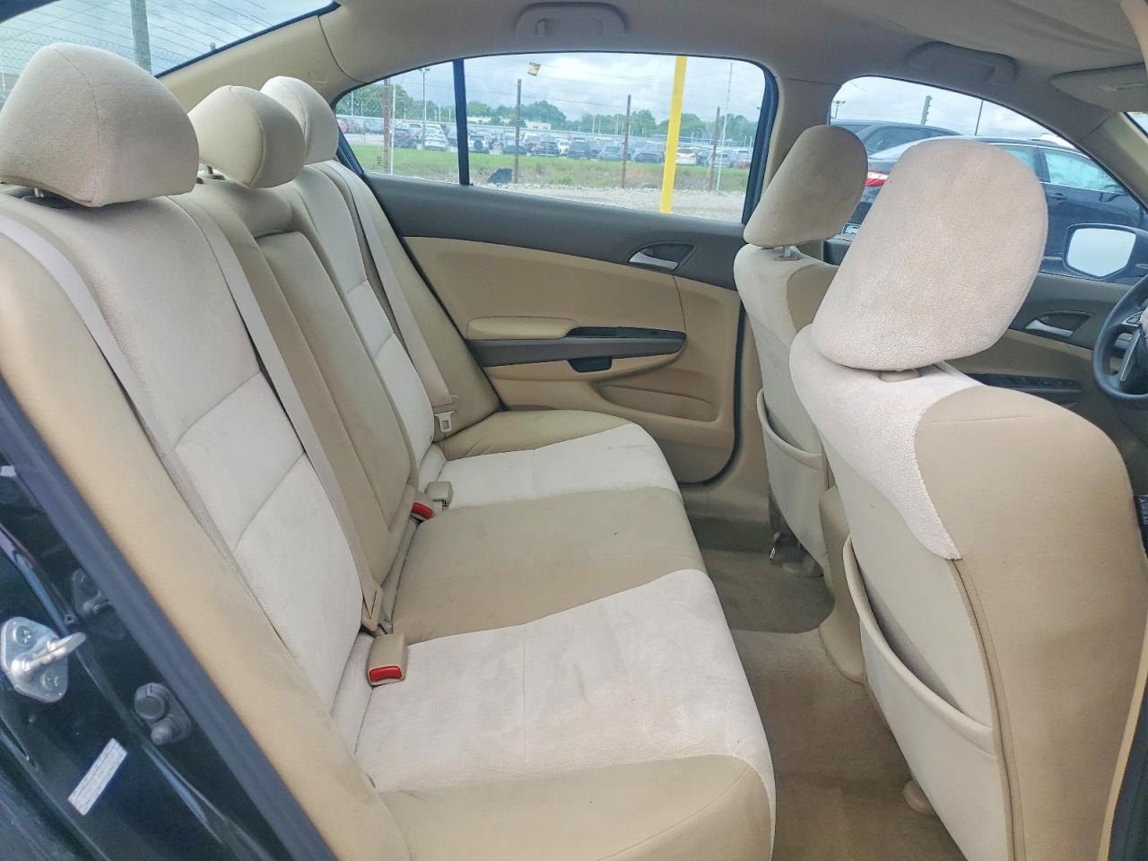 2010 HONDA ACCORD LX photo 19