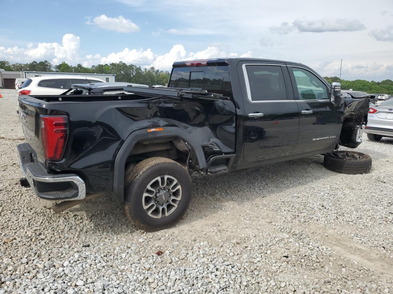 2025 GMC SIERRA C2500 SLT photo 3