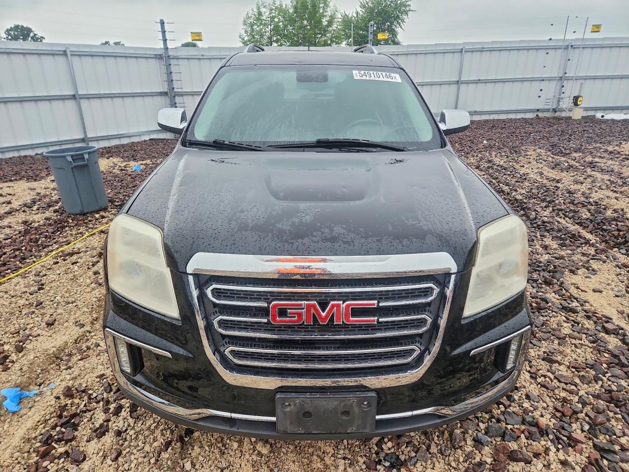 2017 GMC TERRAIN SLT photo 5