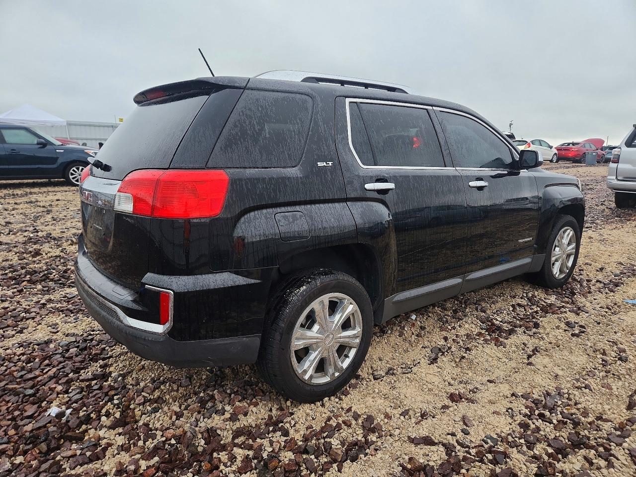 2017 GMC TERRAIN SLT photo 3