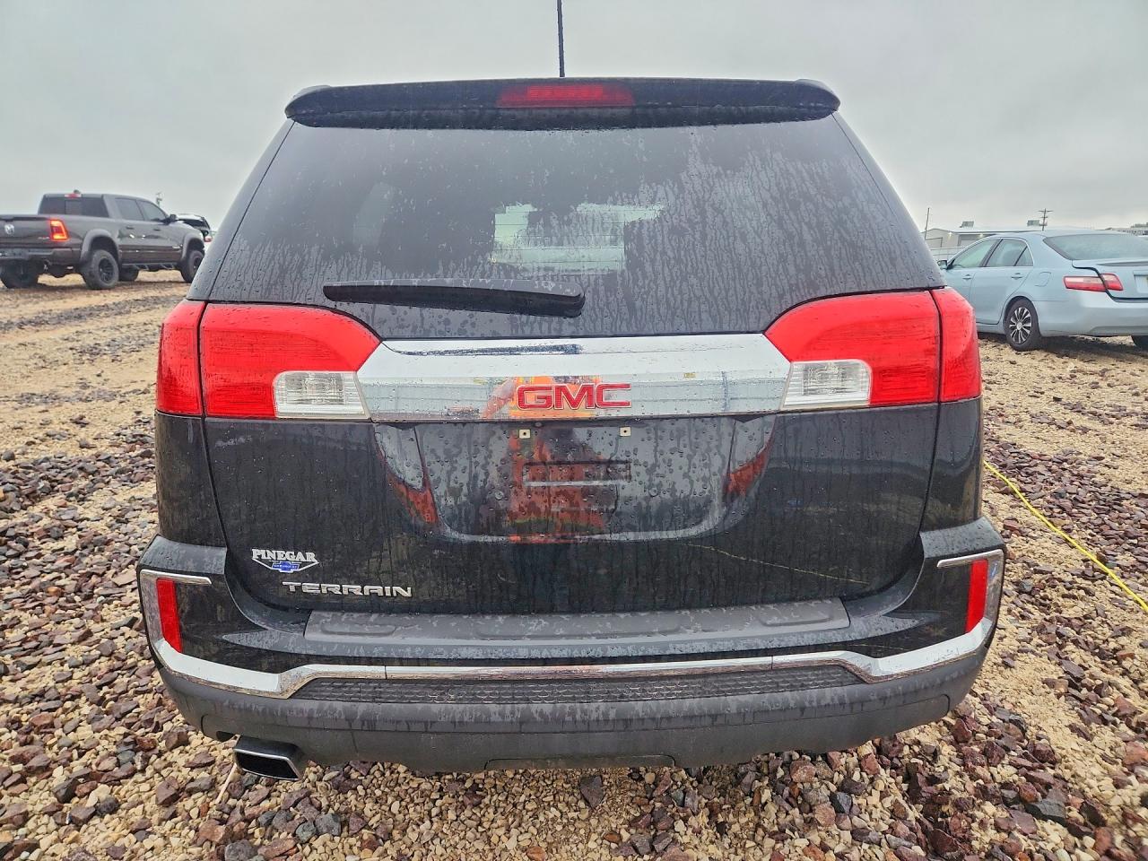 2017 GMC TERRAIN SLT photo 6