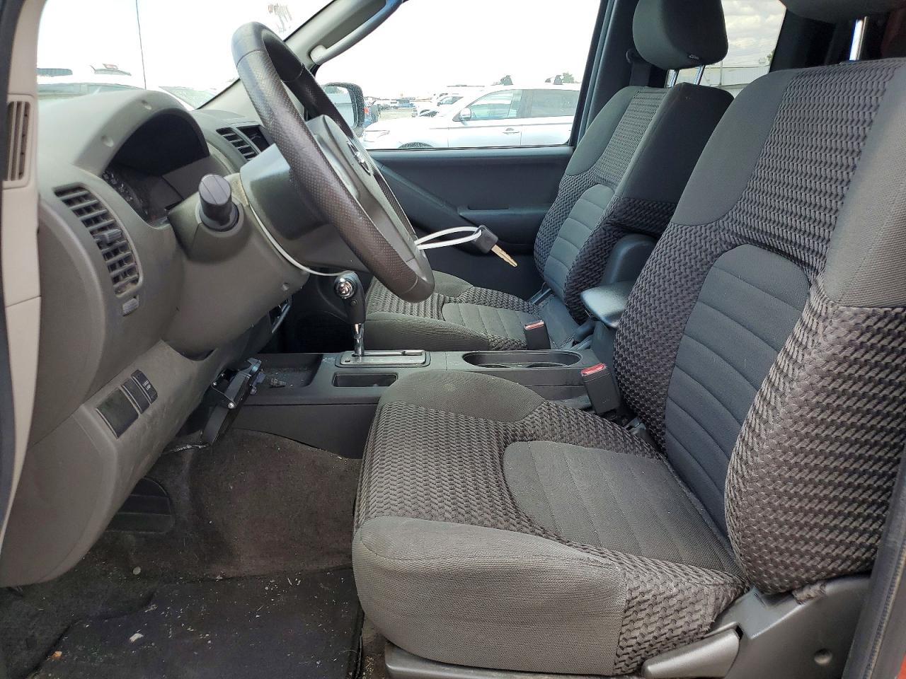 2005 NISSAN FRONTIER SE photo 13