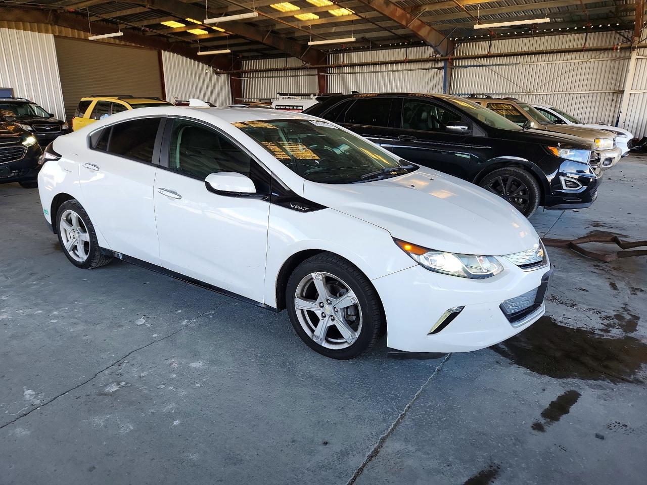 2017 CHEVROLET VOLT LT photo 10
