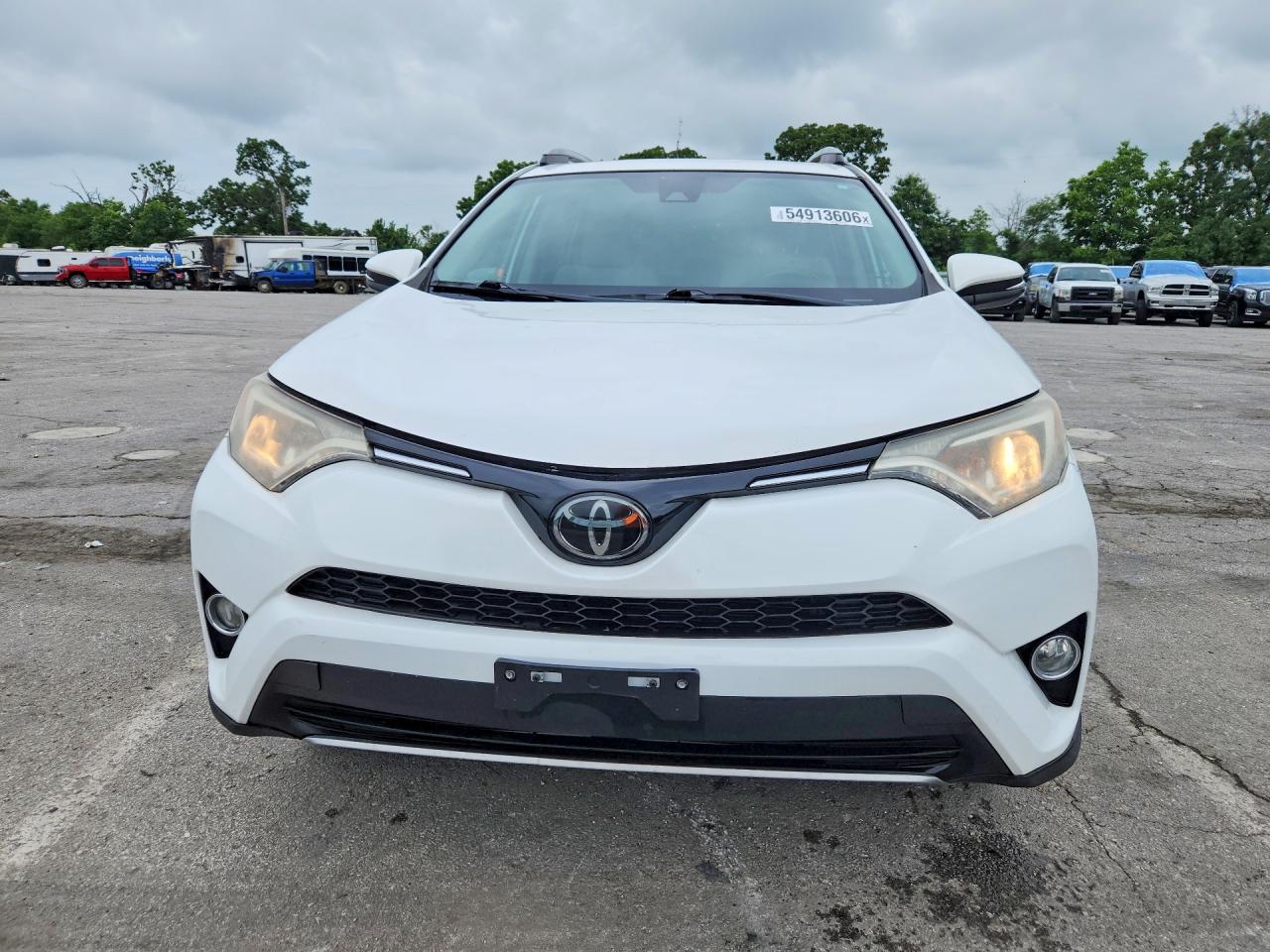 2018 TOYOTA RAV4 XLE photo 9