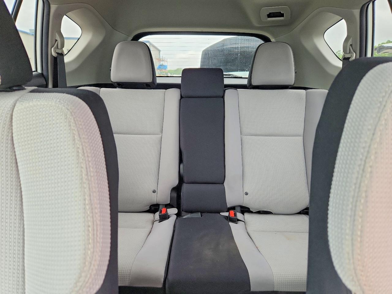 2018 TOYOTA RAV4 XLE photo 19