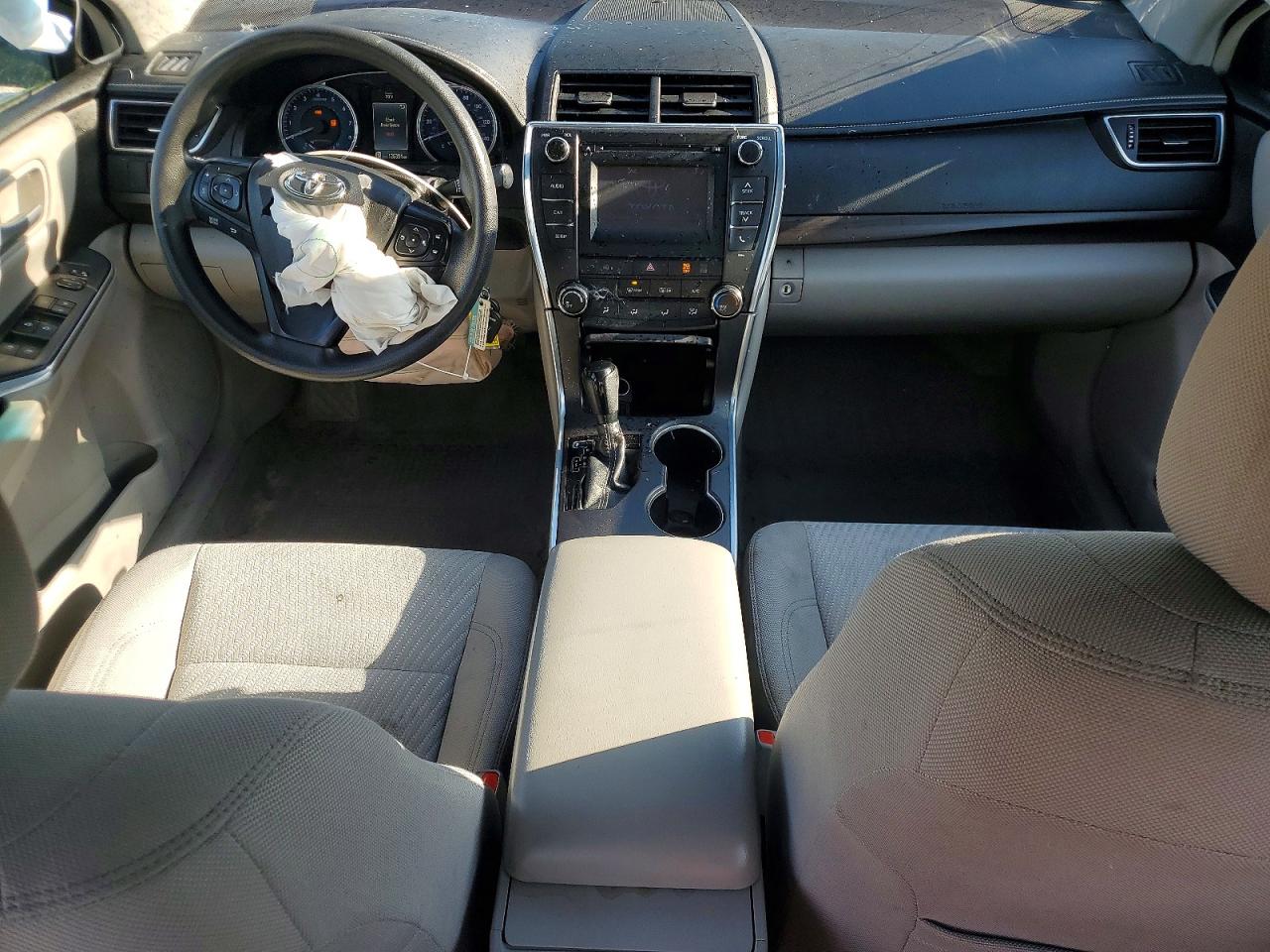 2017 TOYOTA CAMRY LE photo 15
