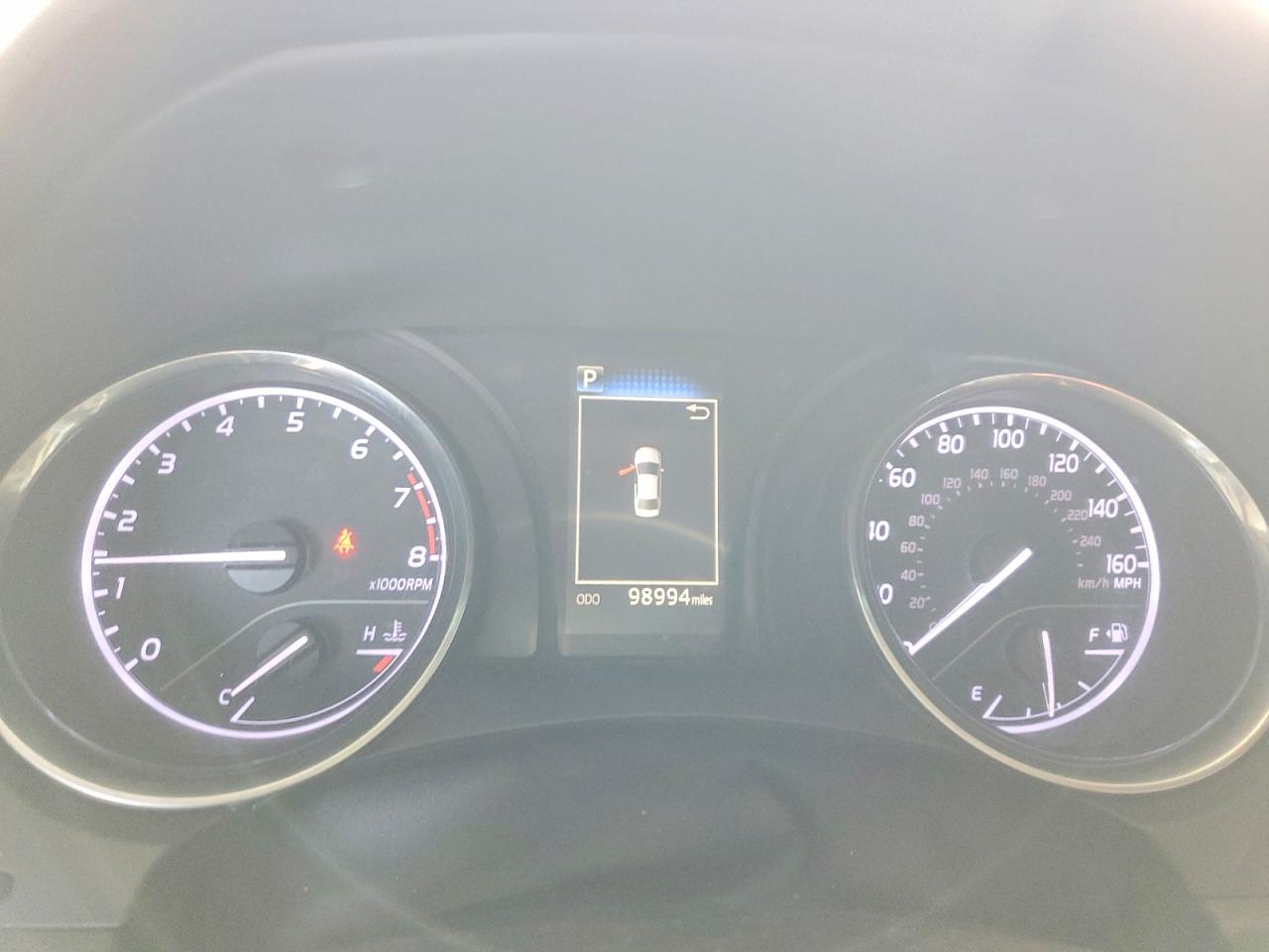 2019 TOYOTA CAMRY SE photo 9