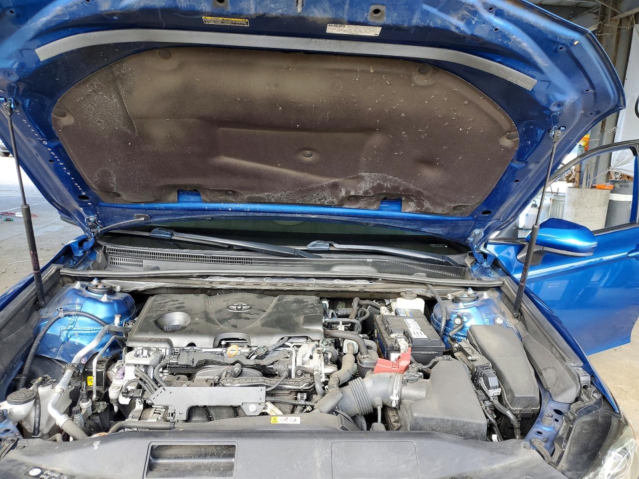 2019 TOYOTA CAMRY SE photo 11