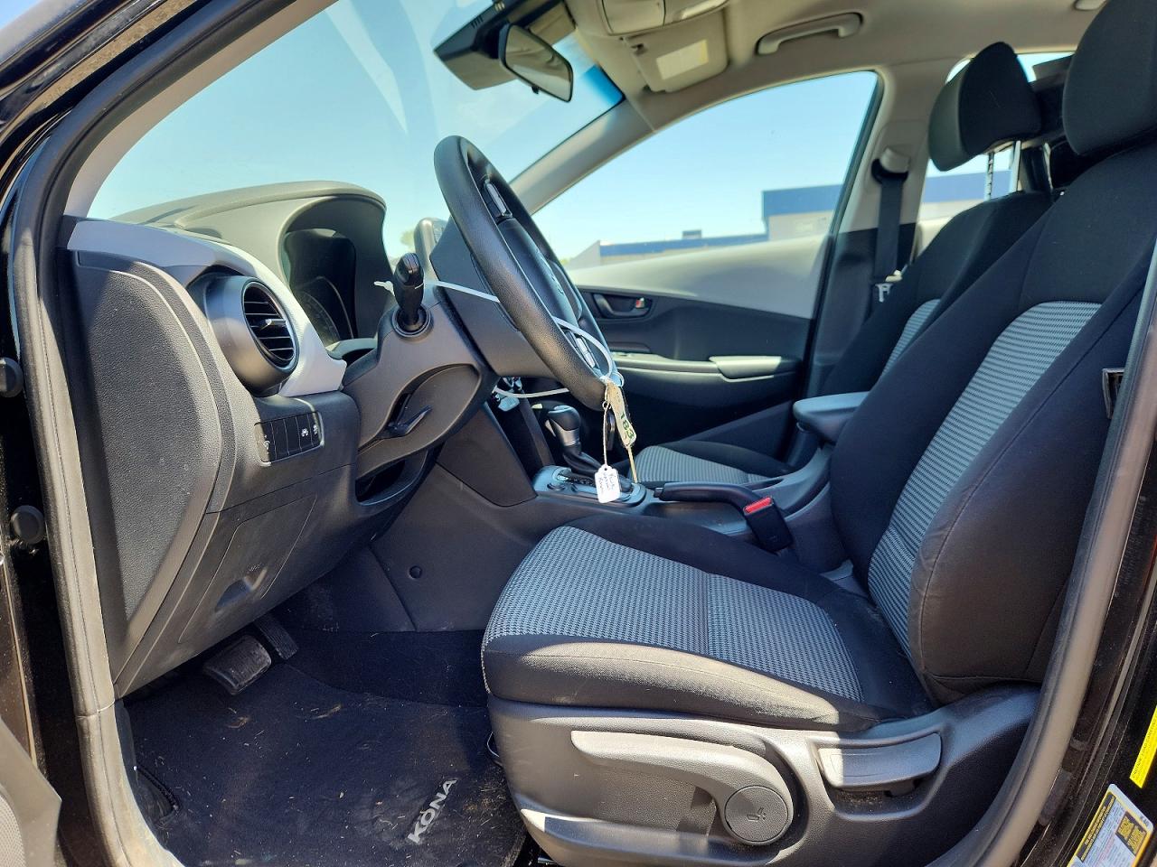2020 HYUNDAI KONA SE photo 13