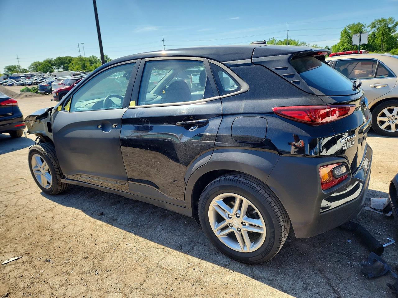 2020 HYUNDAI KONA SE photo 3