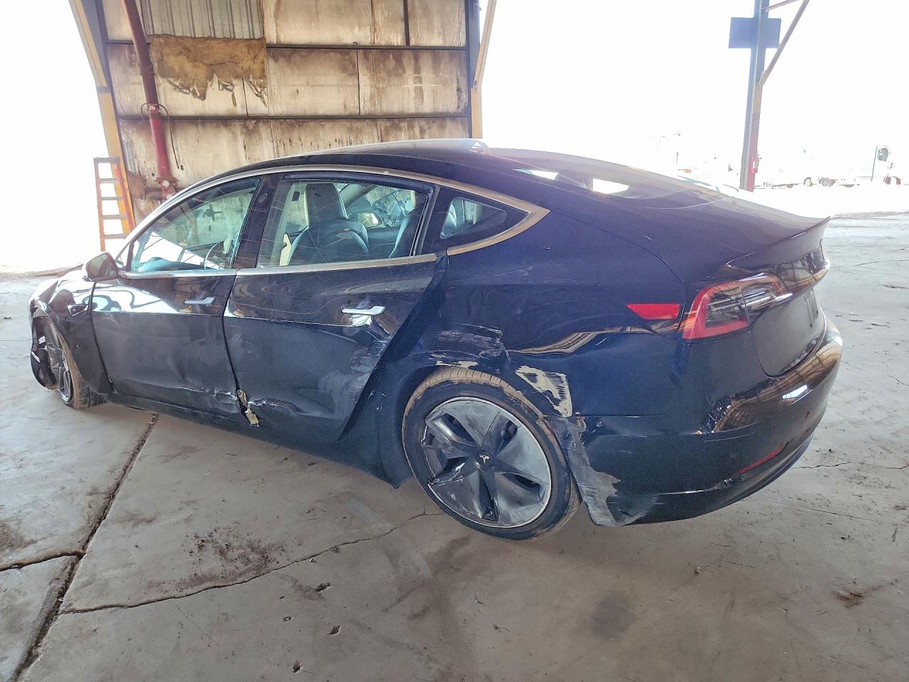 2018 TESLA MODEL 3 photo 2