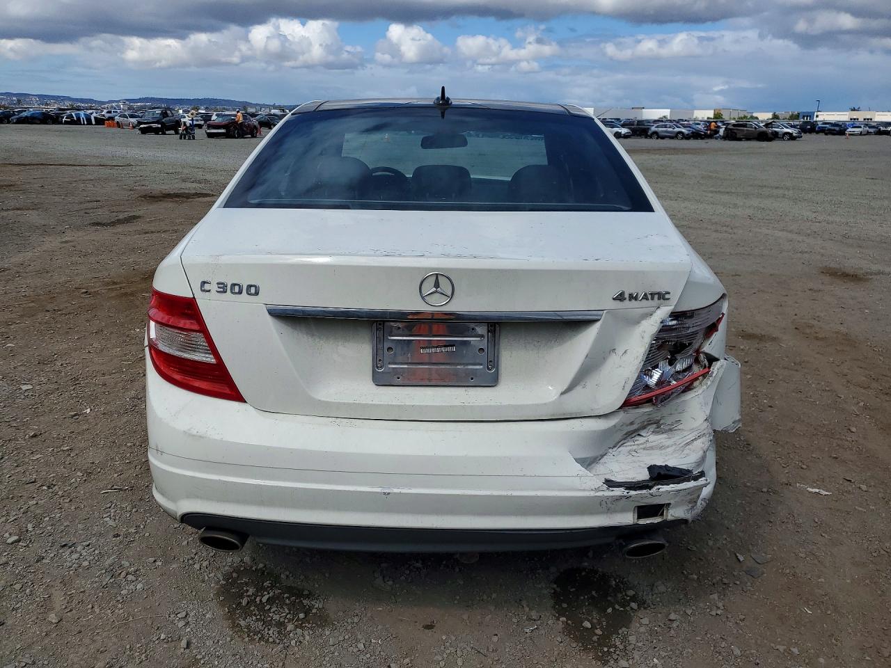 2011 MERCEDES-BENZ C 300 4MATIC photo 11