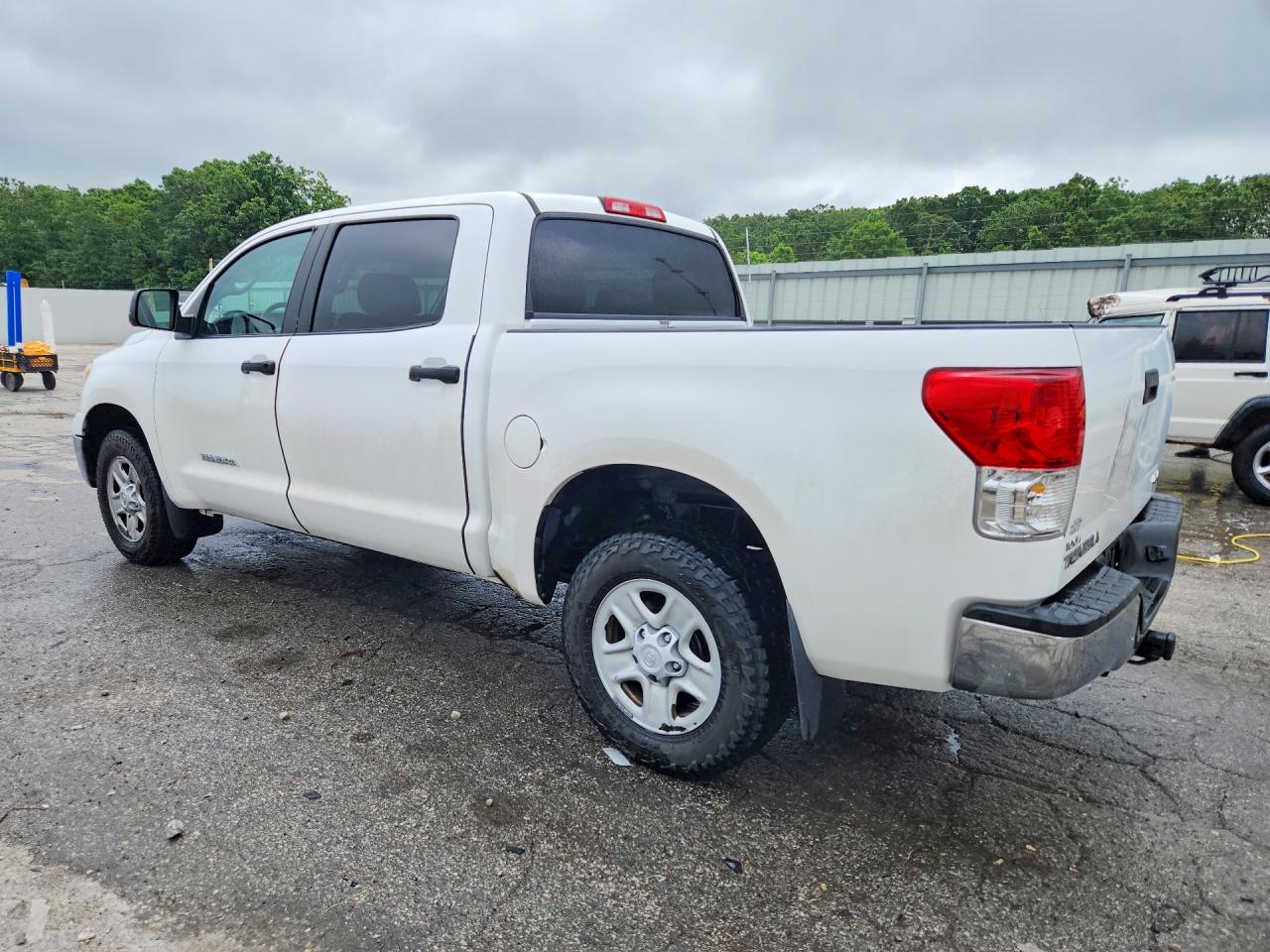 2011 TOYOTA TUNDRA CREWMAX SR5 photo 4