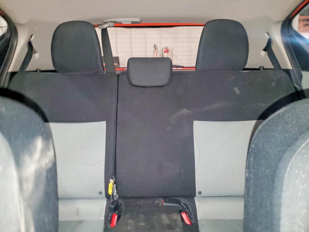 2013 TOYOTA PRIUS C THREE photo 19