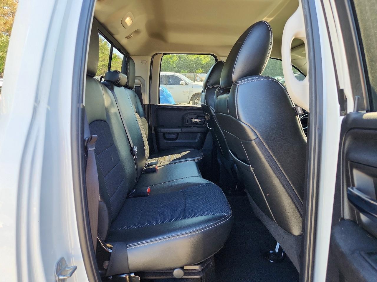2015 RAM 1500 SPORT photo 19