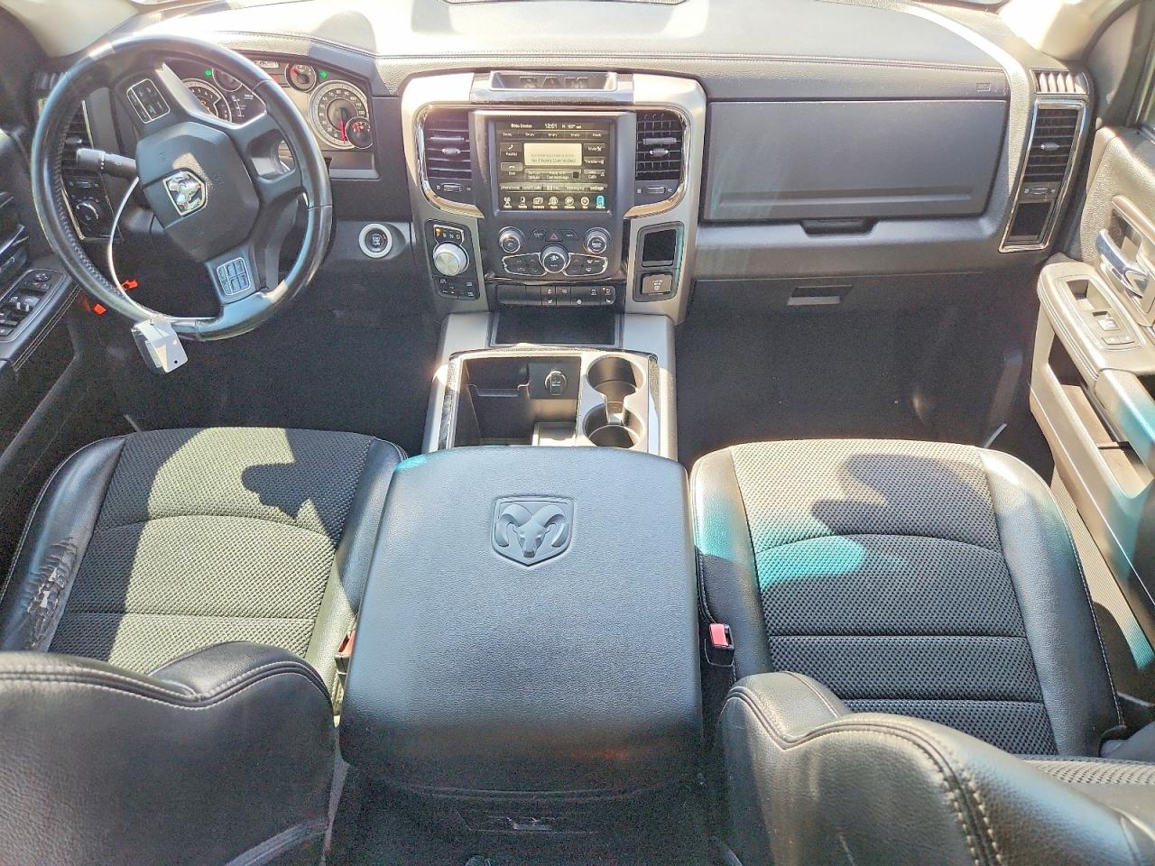 2015 RAM 1500 SPORT photo 15