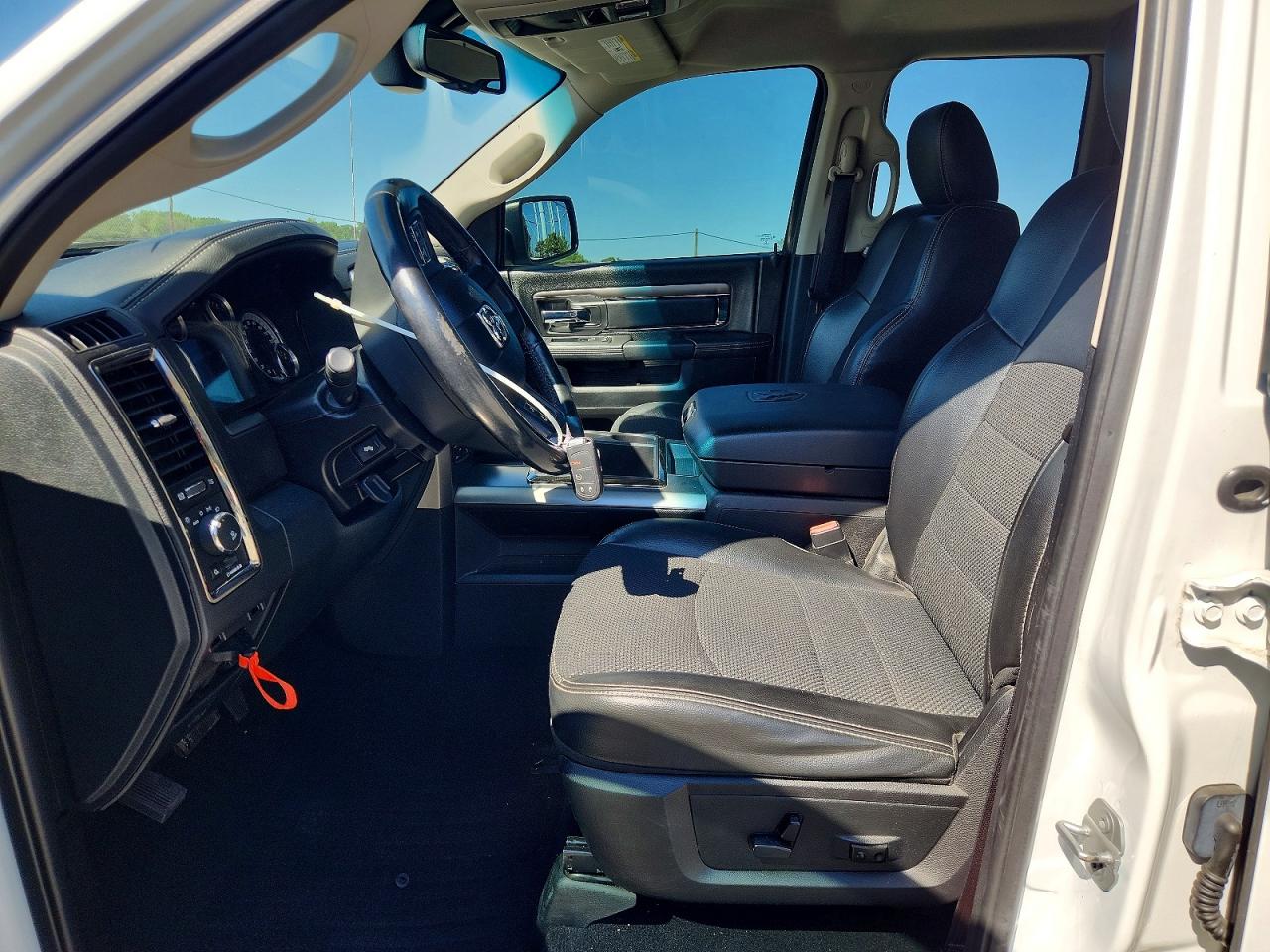 2015 RAM 1500 SPORT photo 13