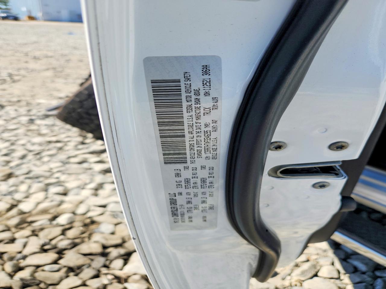 2015 RAM 1500 SPORT photo 23