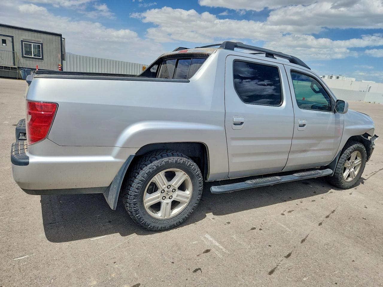 2011 HONDA RIDGELINE RTL photo 5