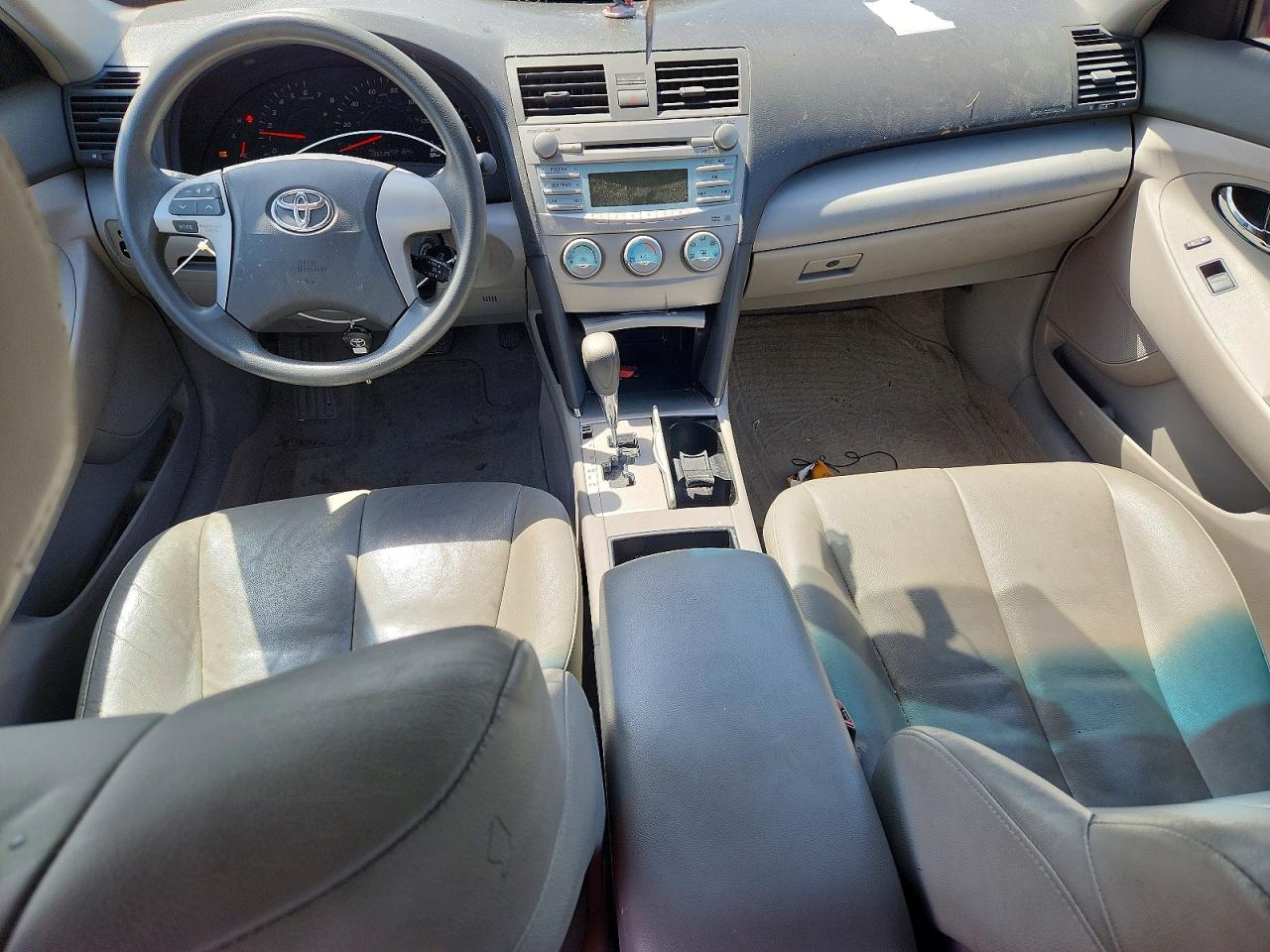 2009 TOYOTA CAMRY LE photo 8