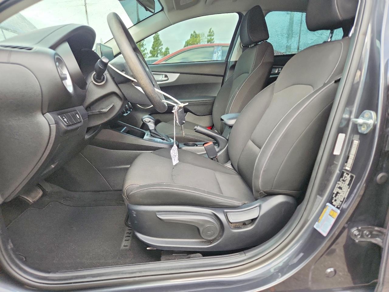 2023 KIA FORTE LXS photo 13