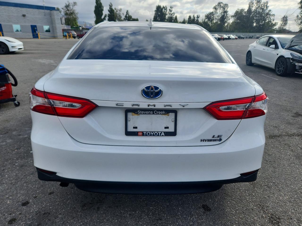 2020 TOYOTA CAMRY LE photo 11