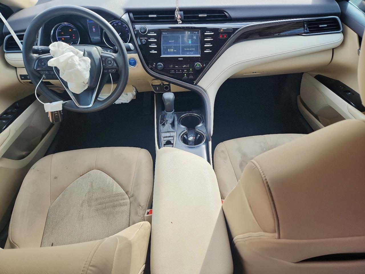 2020 TOYOTA CAMRY LE photo 15