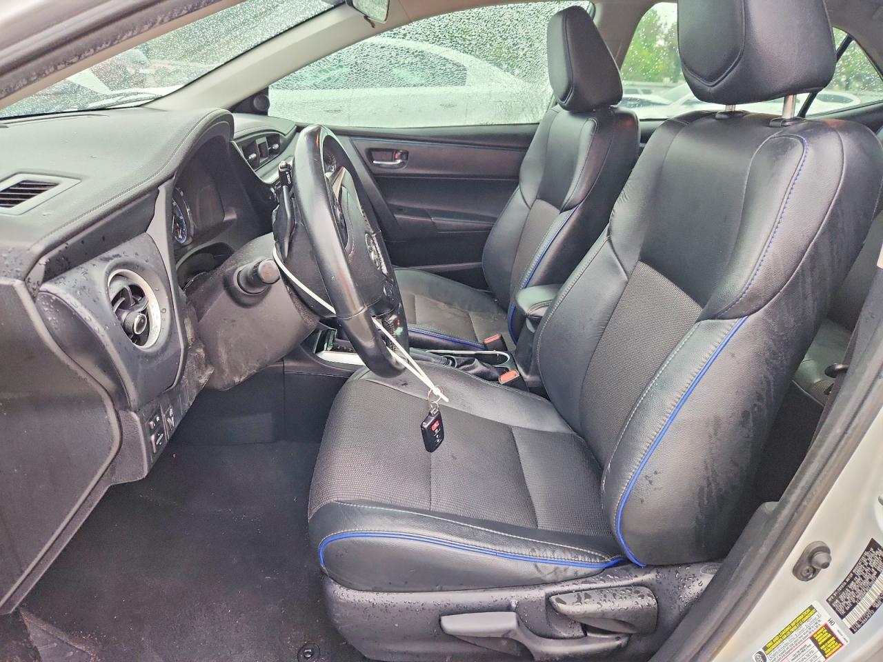 2019 TOYOTA COROLLA SE photo 13