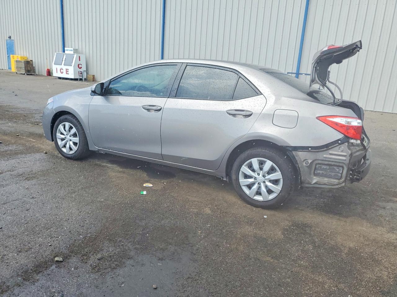 2016 TOYOTA COROLLA LE photo 4