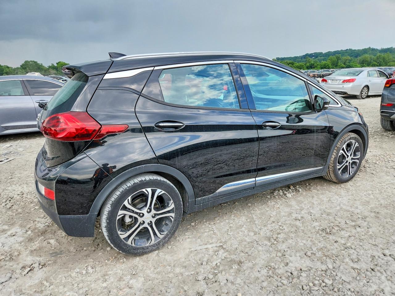 2017 CHEVROLET BOLT EV PREMIER photo 3