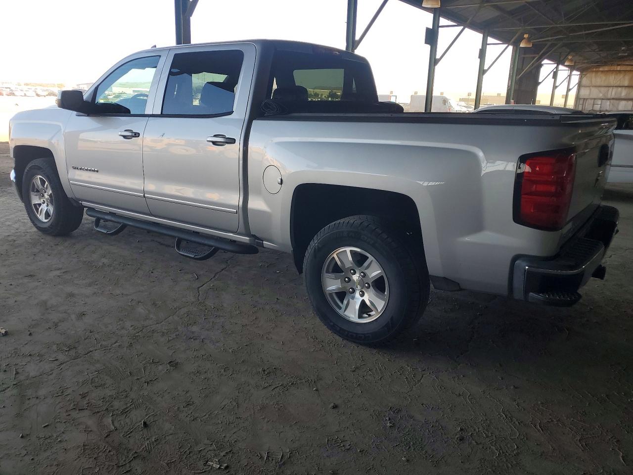 2018 CHEVROLET SILVERADO C1500 LT photo 3