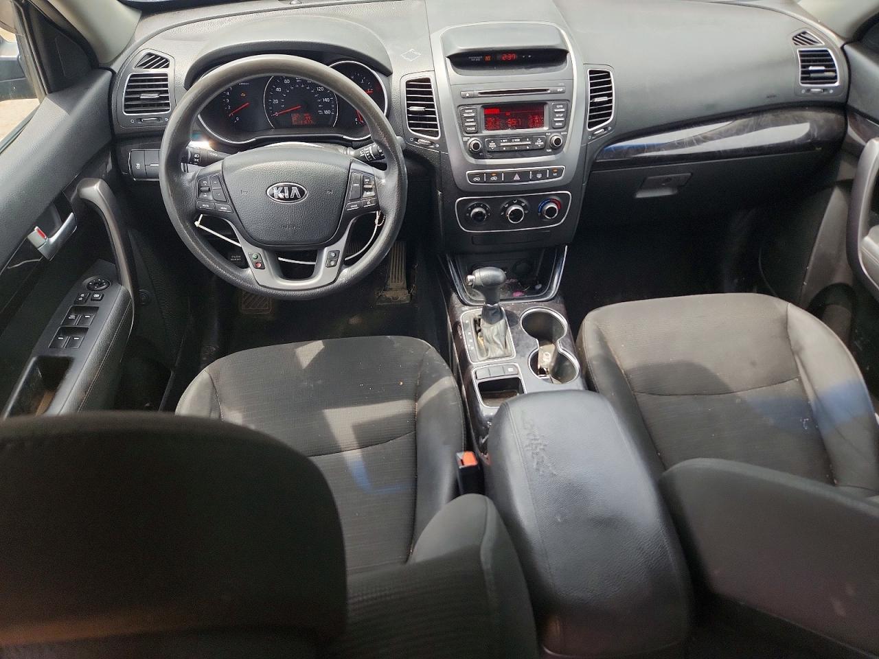 2015 KIA SORENTO LX photo 22