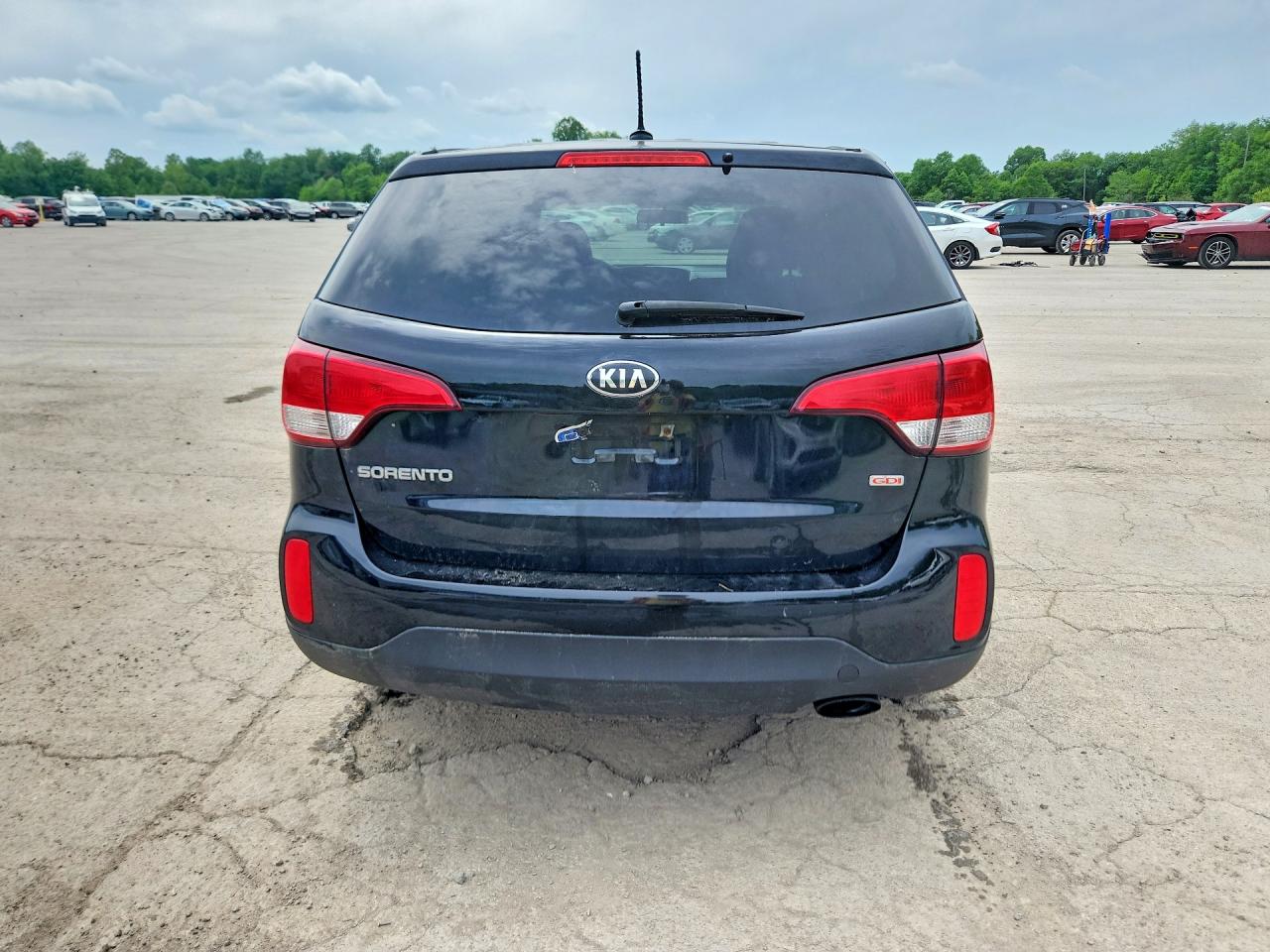 2015 KIA SORENTO LX photo 16