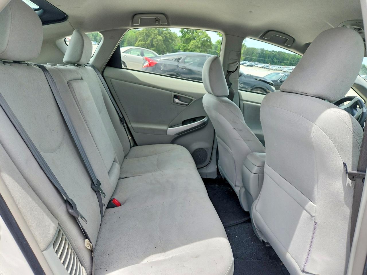 2012 TOYOTA PRIUS TWO photo 10