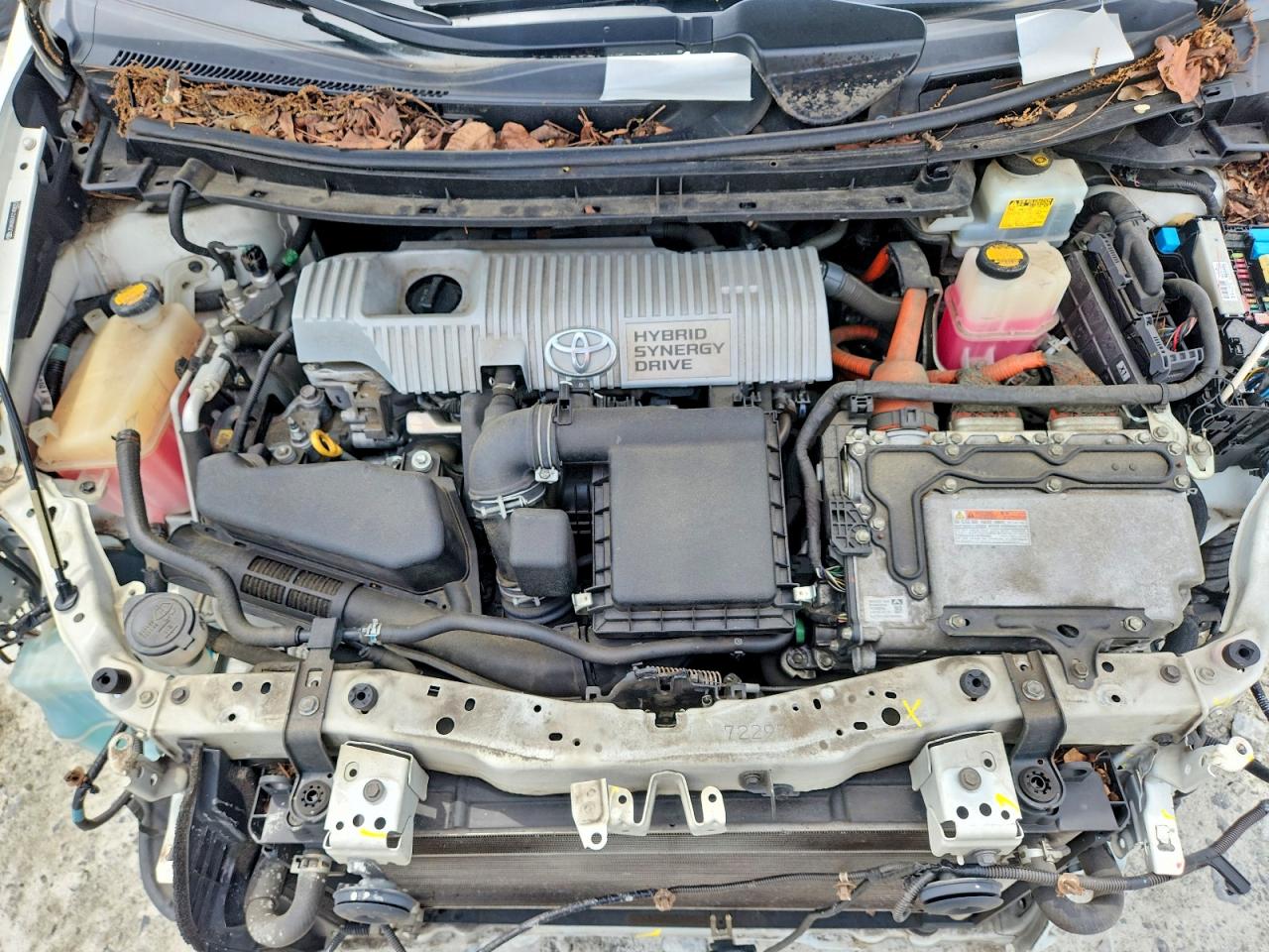2012 TOYOTA PRIUS TWO photo 11