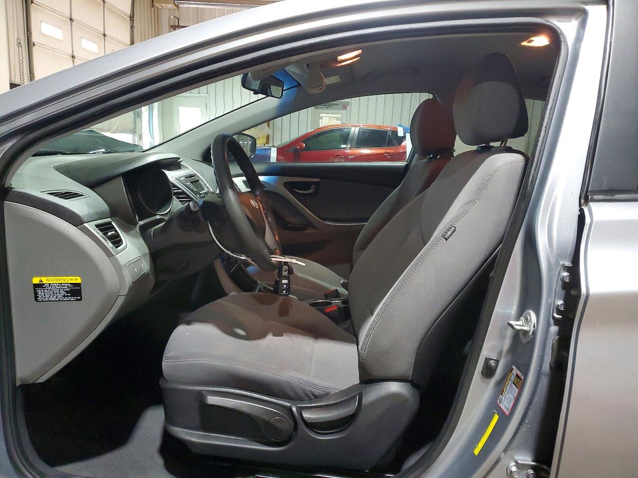 2015 HYUNDAI ELANTRA SE photo 13