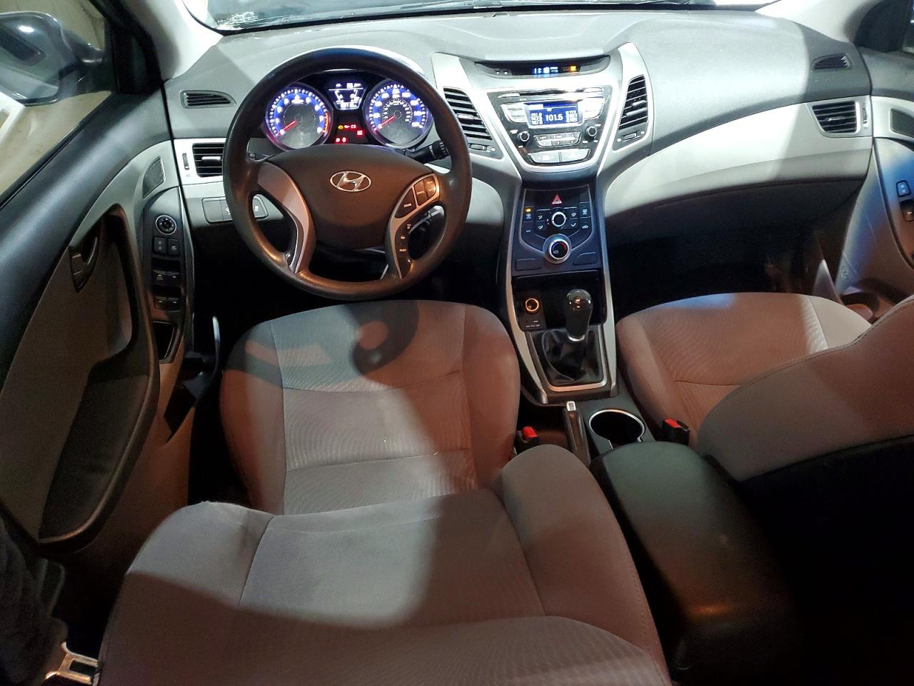 2015 HYUNDAI ELANTRA SE photo 15