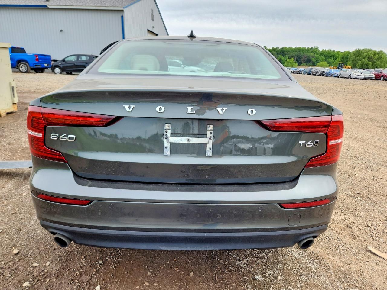 2020 VOLVO S60 T6 MOMENTUM photo 16