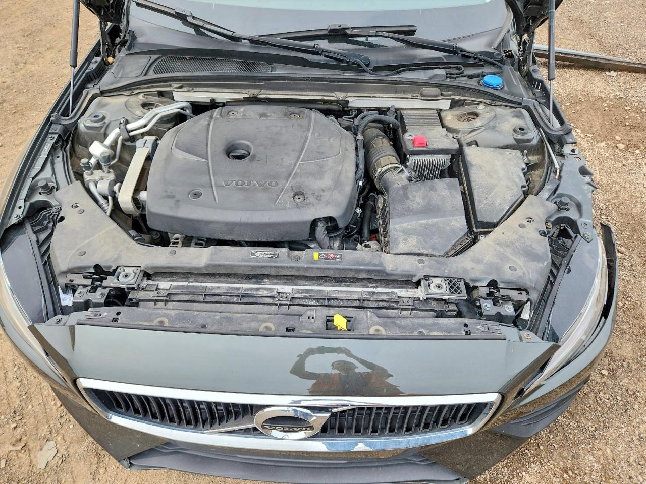 2020 VOLVO S60 T6 MOMENTUM photo 31