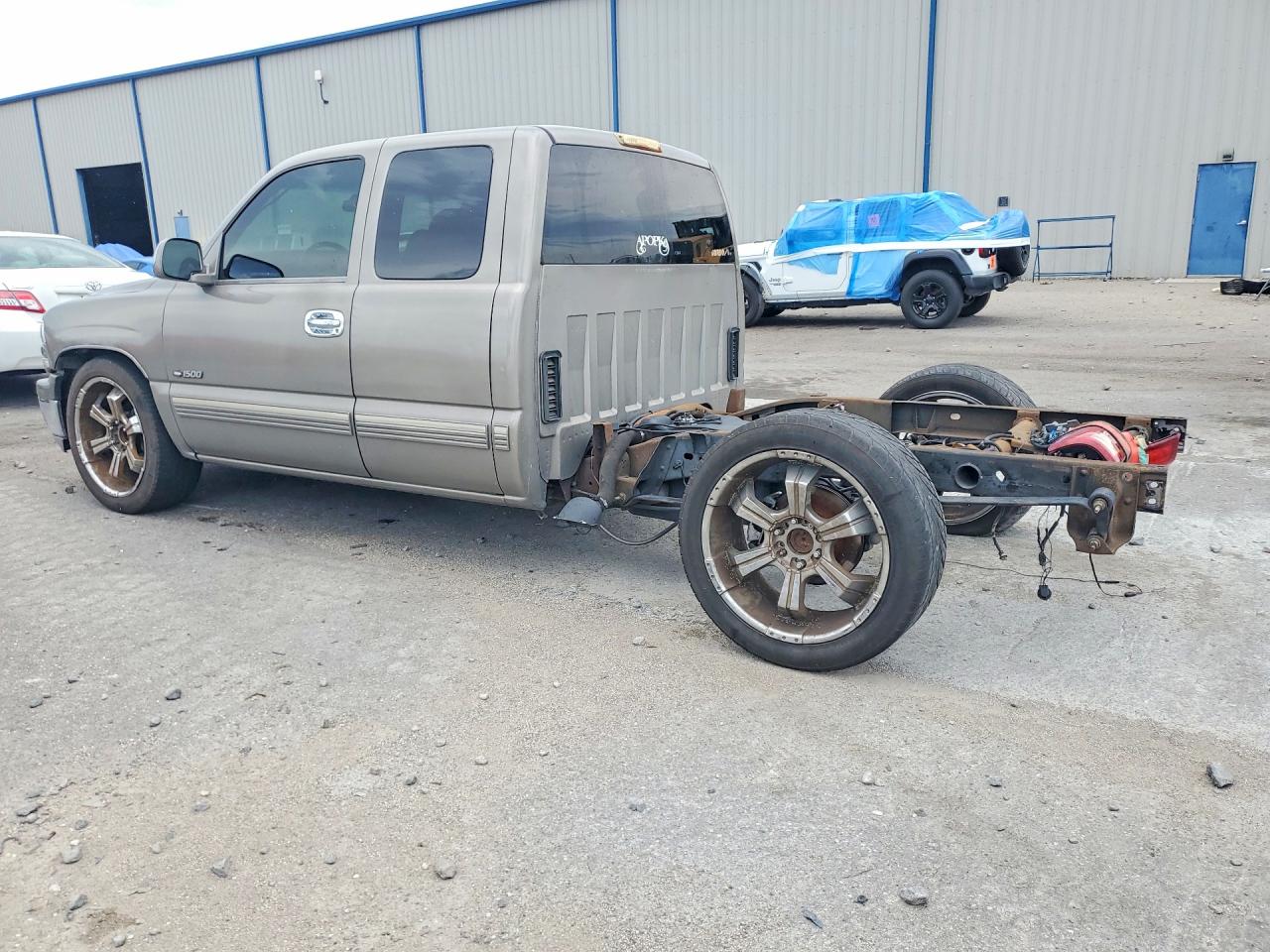 2000 CHEVROLET SILVERADO C1500 photo 3