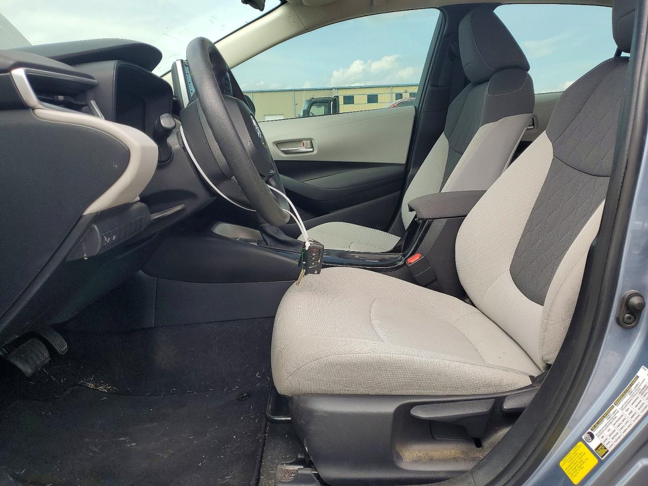 2021 TOYOTA COROLLA LE photo 19