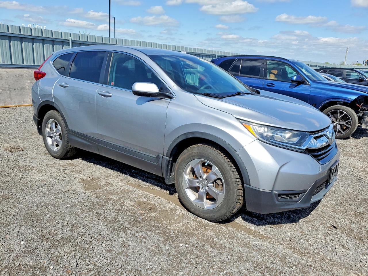 2017 HONDA CR-V LX photo 4