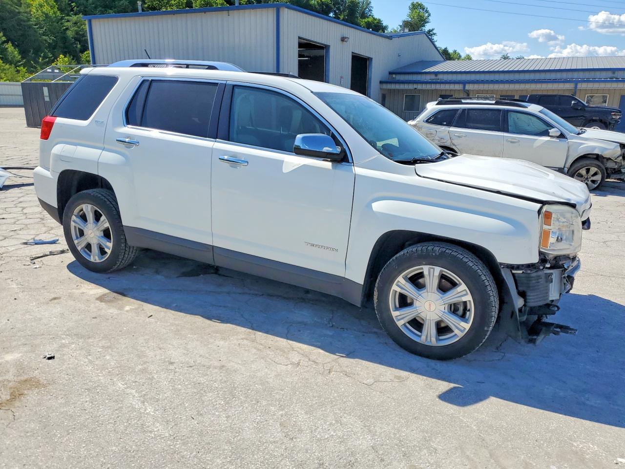 2017 GMC TERRAIN photo 7