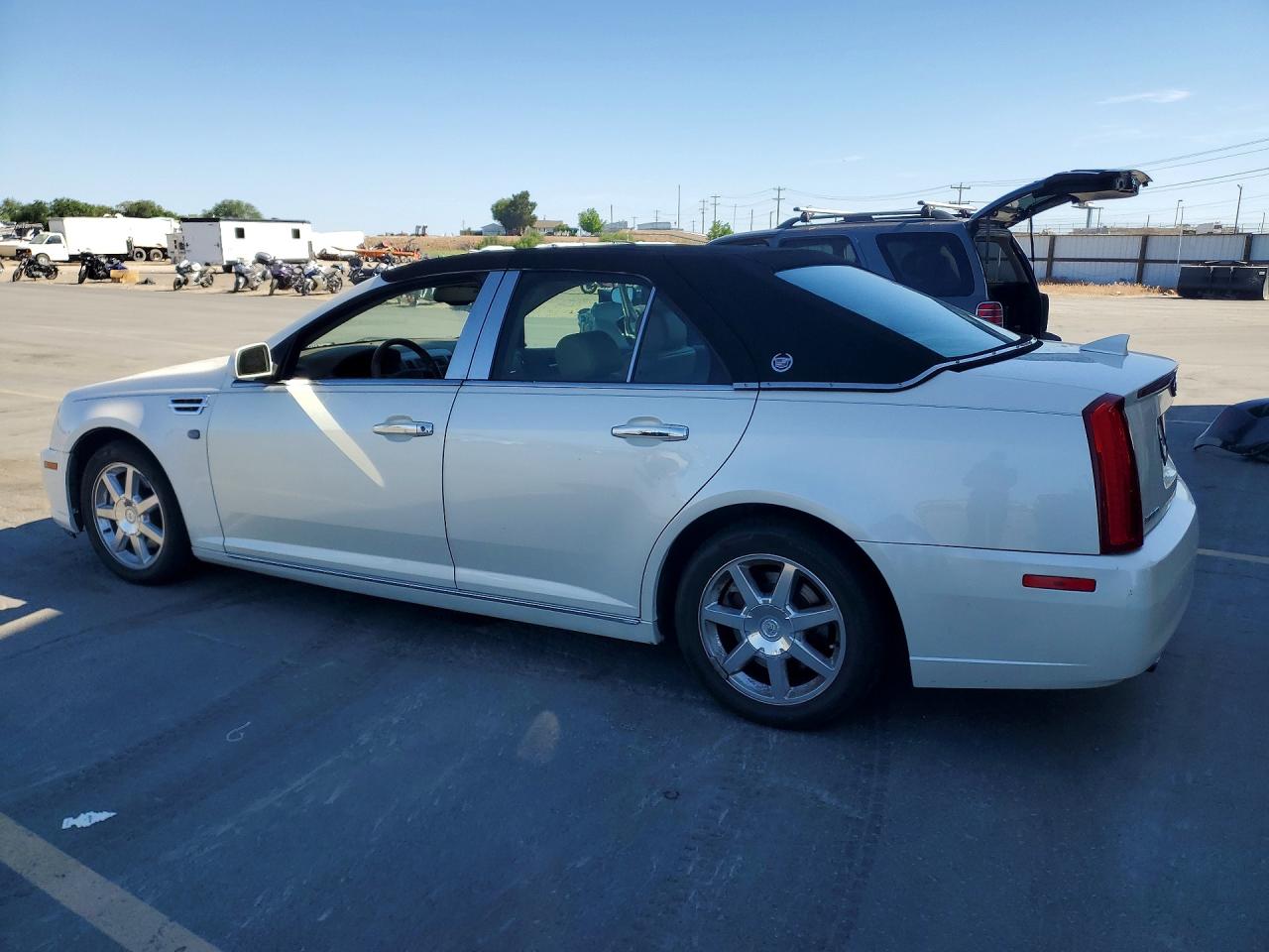 2009 CADILLAC STS photo 3