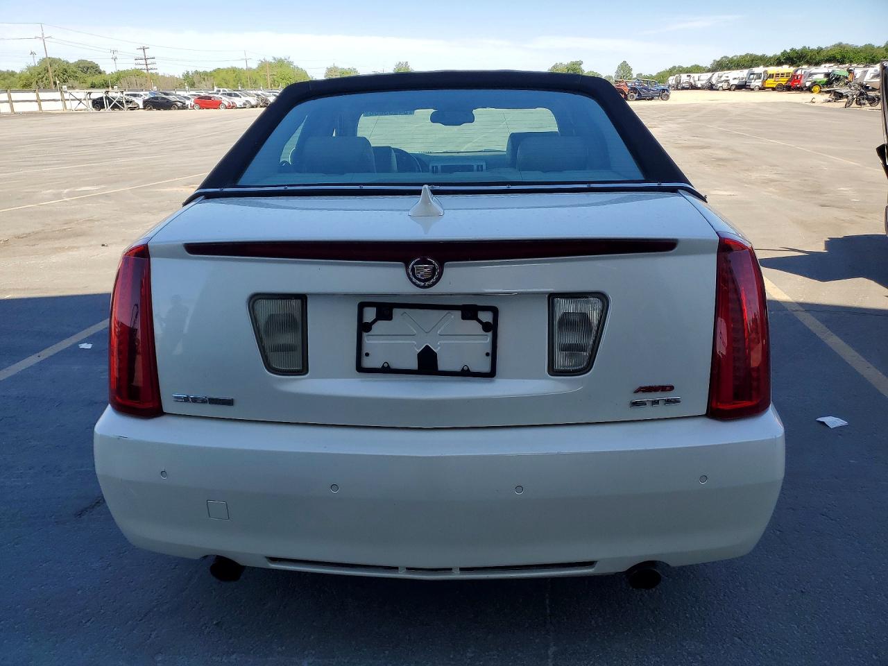 2009 CADILLAC STS photo 11